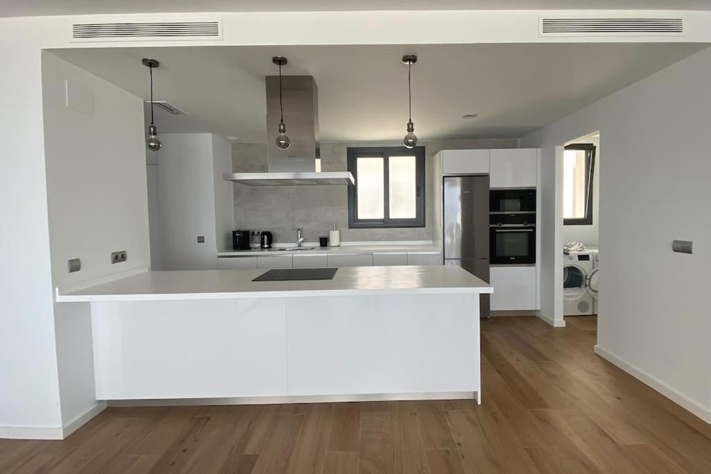 Luxurious Penthouse With Huge Panoramic Terrace Leilighet San Roque  Eksteriør bilde