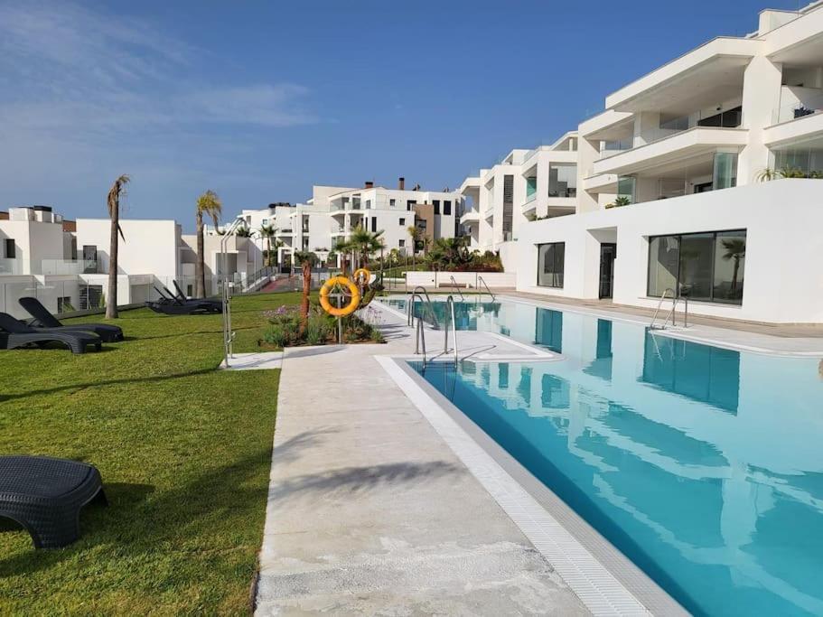 Luxurious Penthouse With Huge Panoramic Terrace Leilighet San Roque  Eksteriør bilde