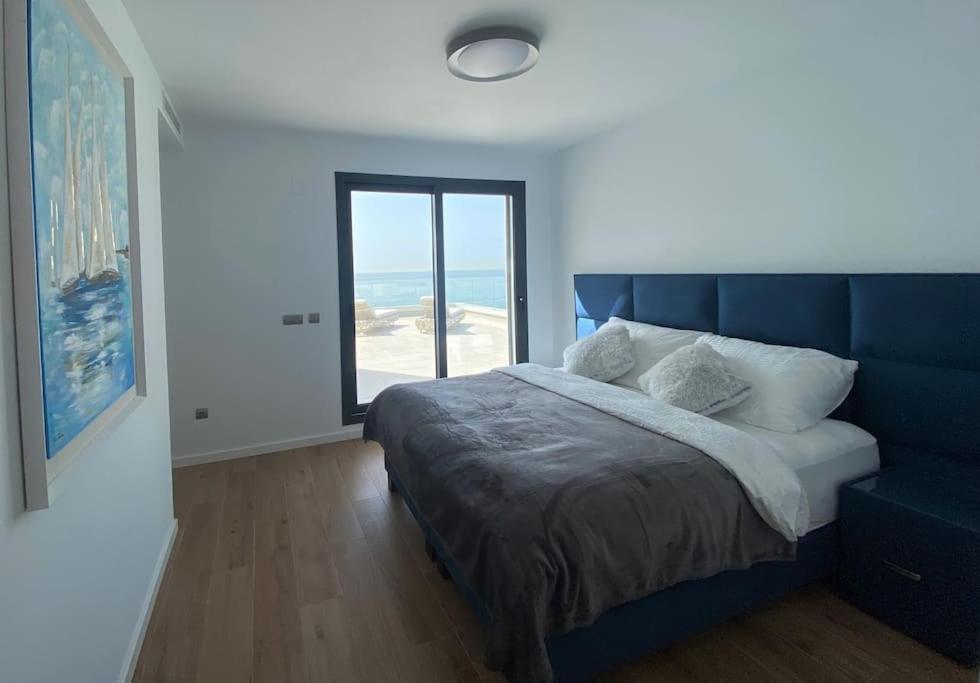 Luxurious Penthouse With Huge Panoramic Terrace Leilighet San Roque  Eksteriør bilde